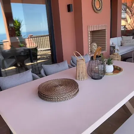 Apartment New Luxurious + 2 Bedrooms + Sea View + Pool *